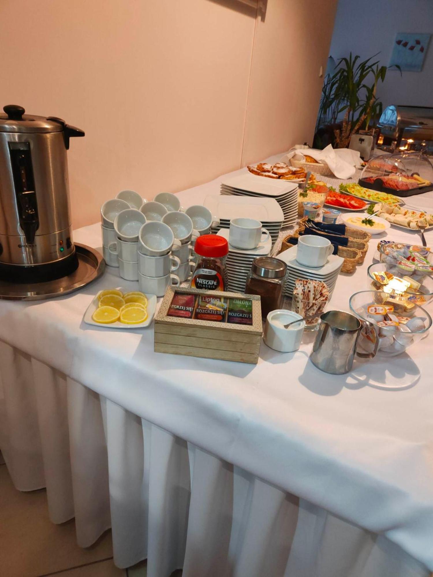 Hotel Dowhan Nowe Eksteriør billede